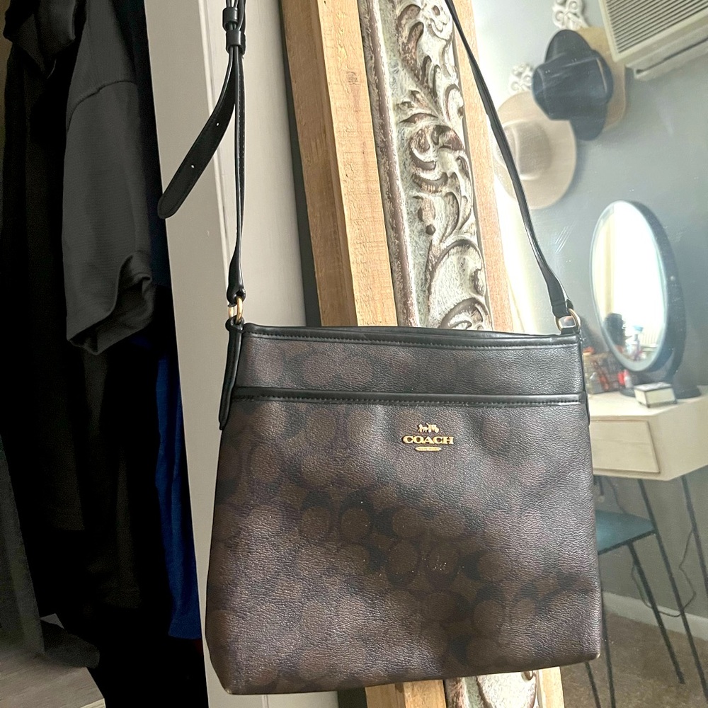 Authentic coach crossbody